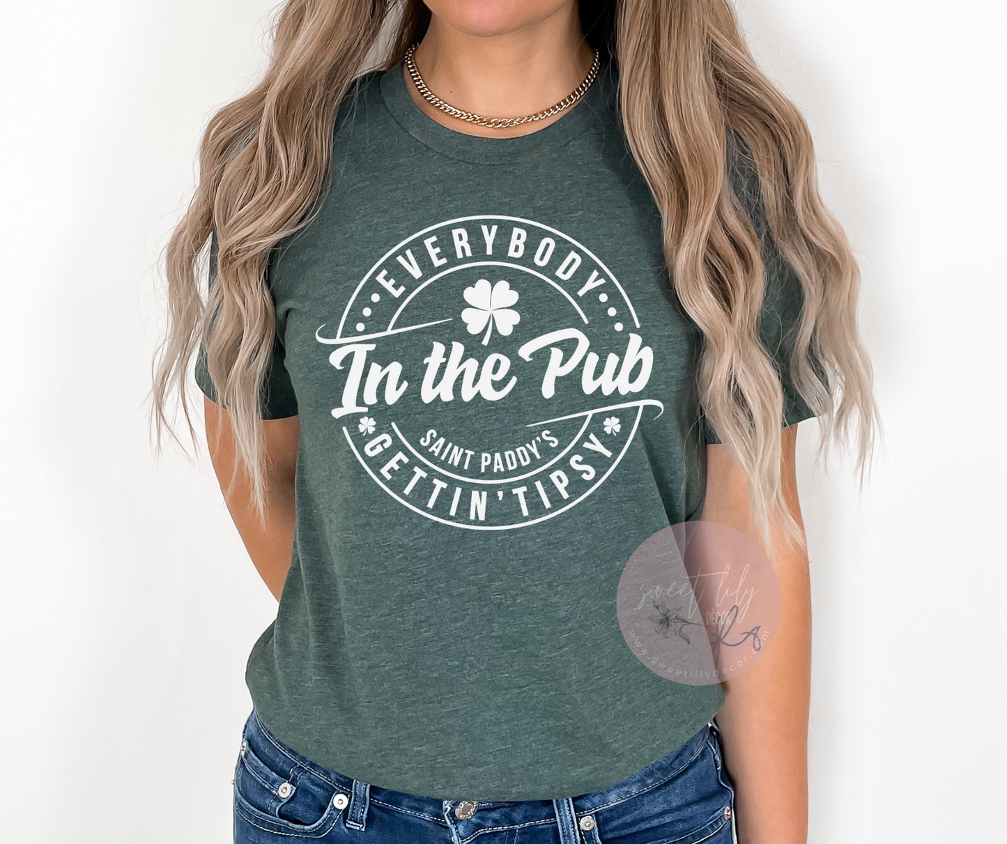 Everybody In The Pub Unisex T-shirt